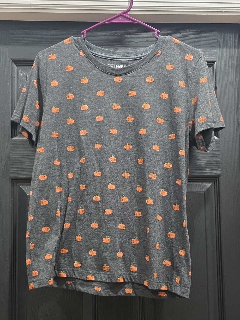 Fifth Sun Charcoal Gray Short Sleeve Tee with Orange Pumpkin Print
